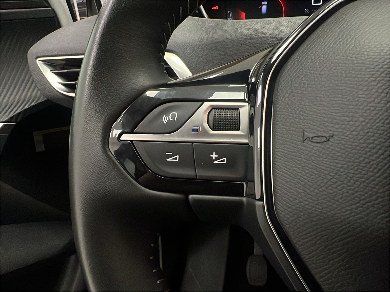 Peugeot 3008 1.5 BlueHDi 96kW (130CV) S&S Active Pack - Foto 26