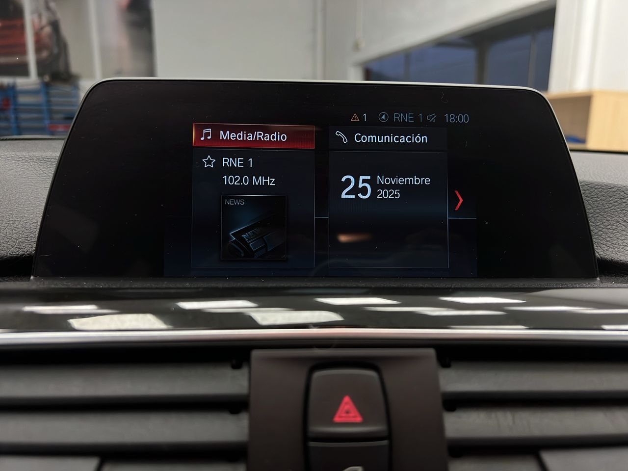 BMW Serie 3 318dA Business - Foto 32