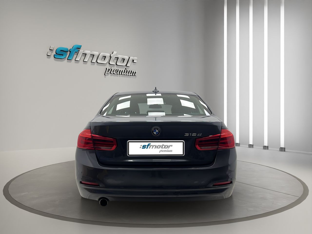 BMW Serie 3 318dA Business - Foto 6