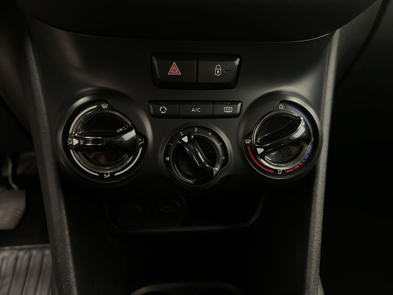 Peugeot 208 5P ACTIVE BlueHDi 73kW (100CV) - Foto 24