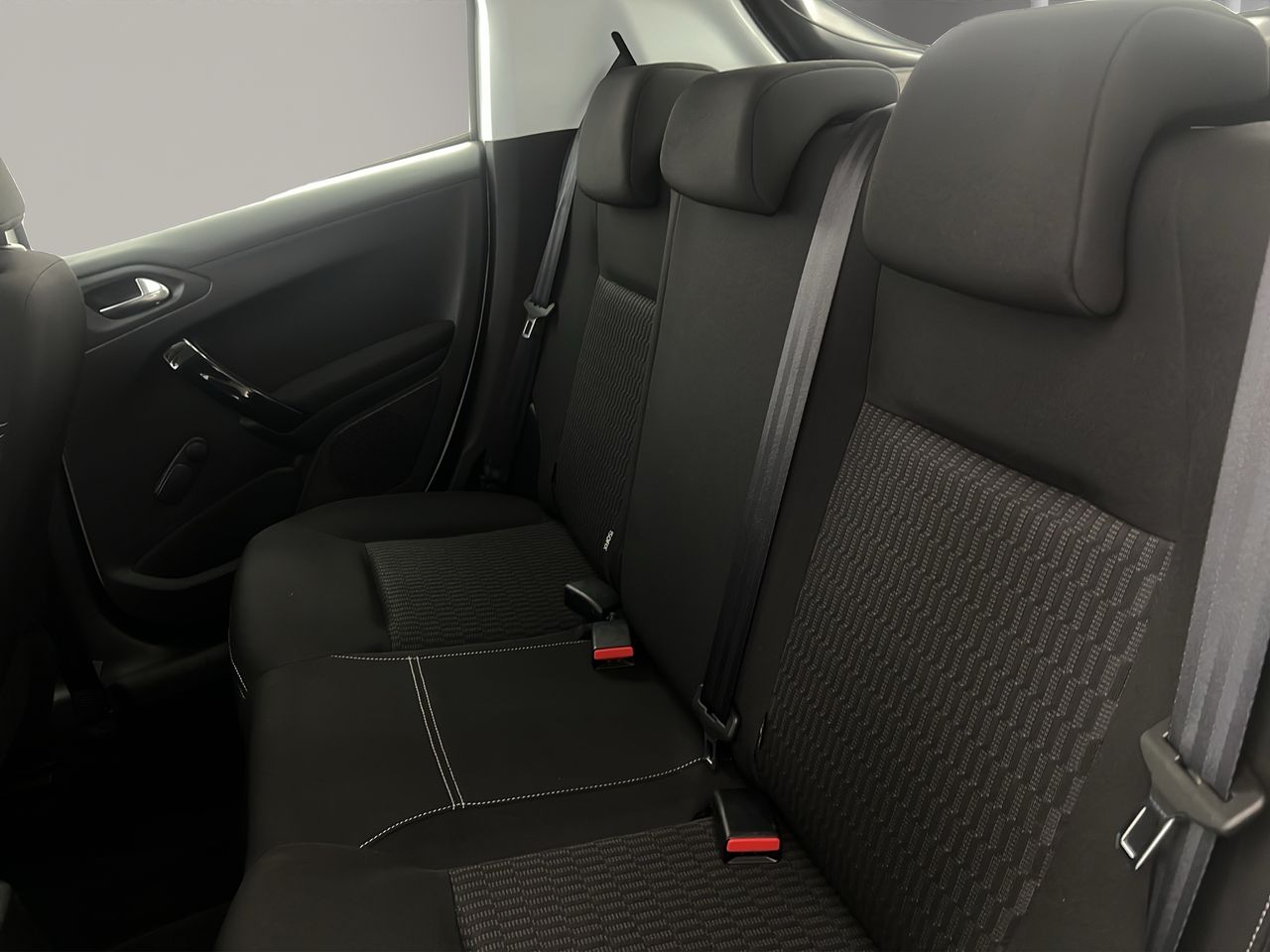 Peugeot 208 5P ACTIVE BlueHDi 73kW (100CV) - Foto 14