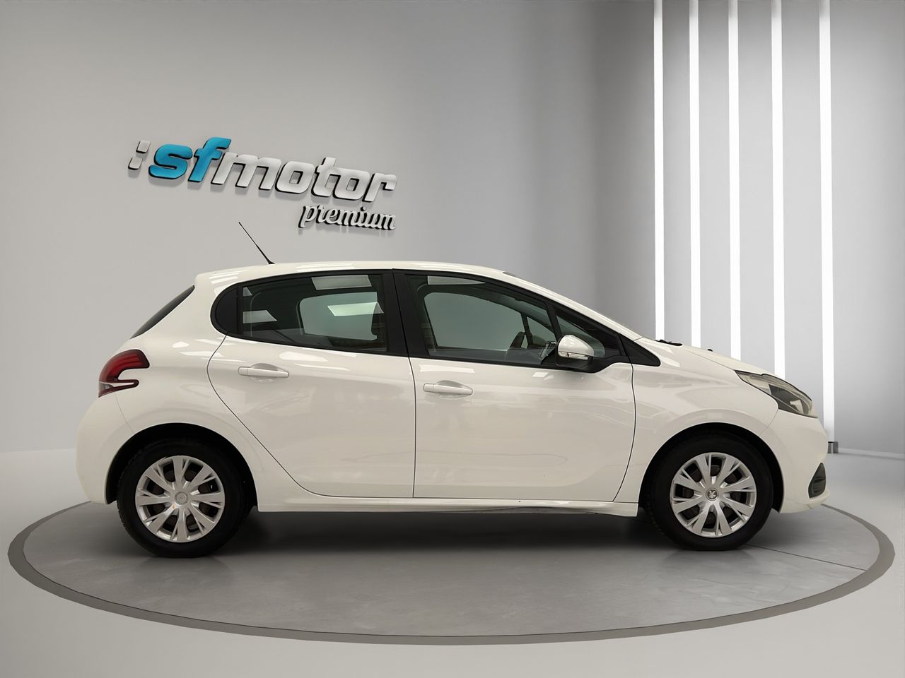 Peugeot 208 5P ACTIVE BlueHDi 73kW (100CV) - Foto 8