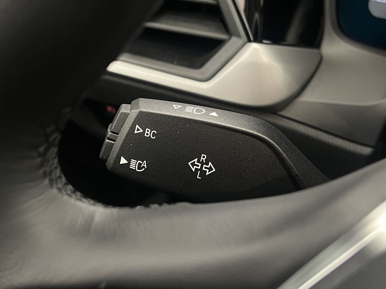 BMW Serie 3 318d Auto. - Foto 28