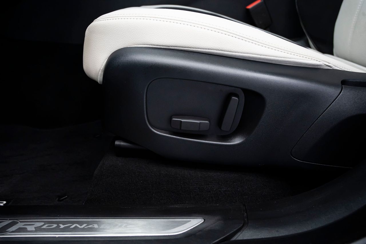 Land-Rover Range Rover Velar 2.0 D240 177kW R-Dynamic SE 4WD Auto - Foto 37