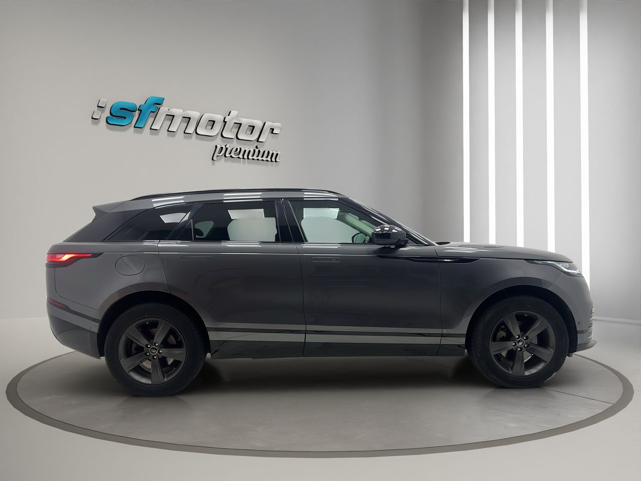 Land-Rover Range Rover Velar 2.0 D240 177kW R-Dynamic SE 4WD Auto - Foto 8