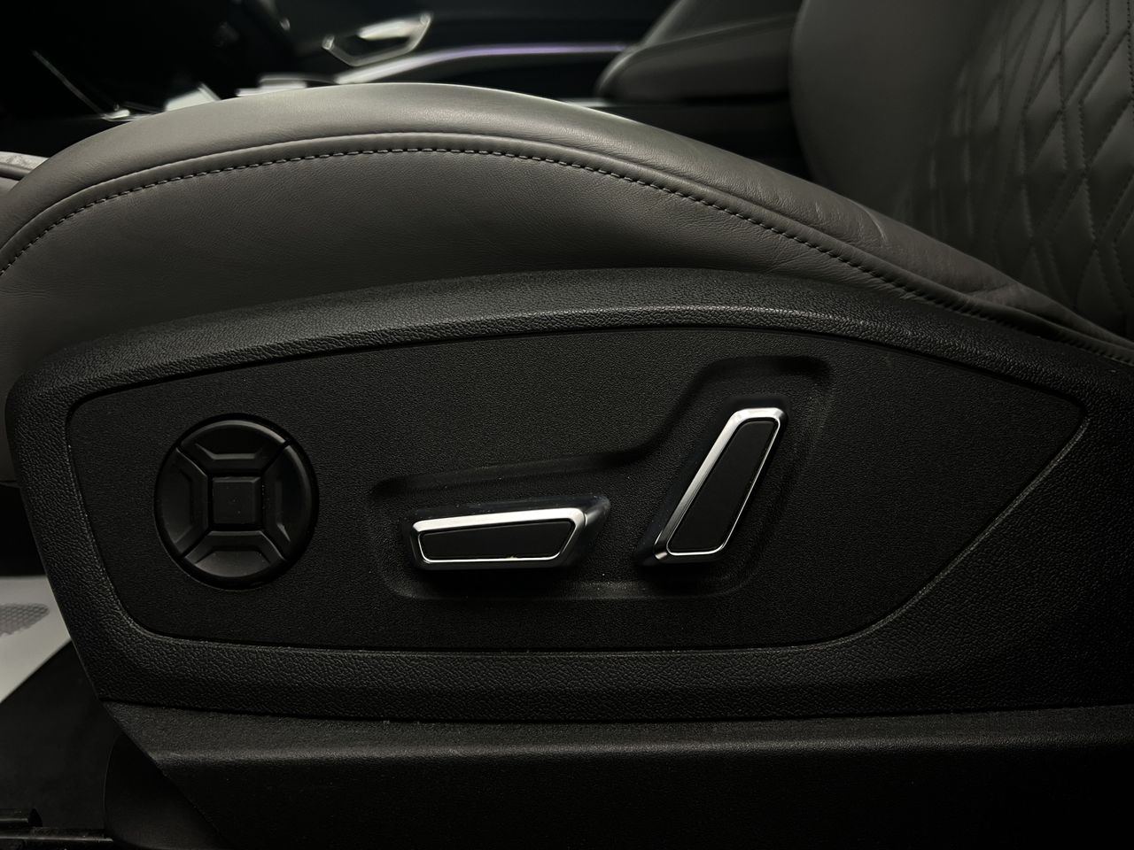 Audi Q8 e-tron S line 55 quattro - Foto 44