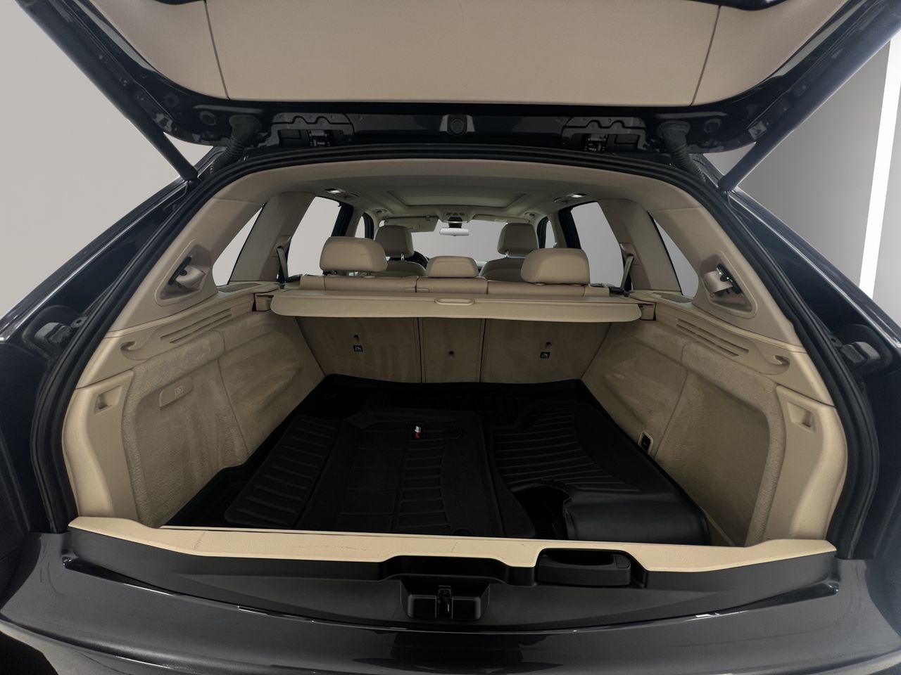 Audi Q8 e-tron S line 55 quattro - Foto 45