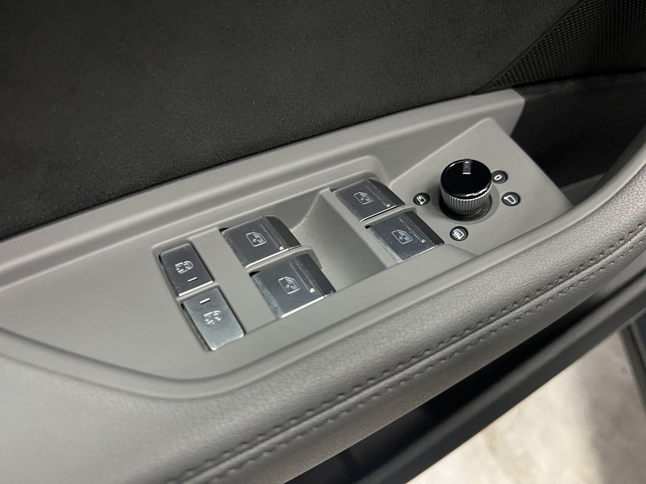 Audi Q8 e-tron S line 55 quattro - Foto 39