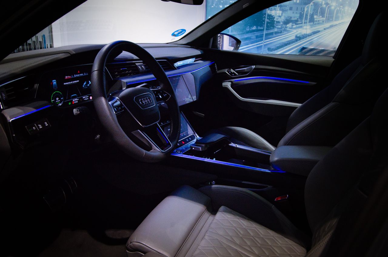 Audi Q8 e-tron S line 55 quattro - Foto 3