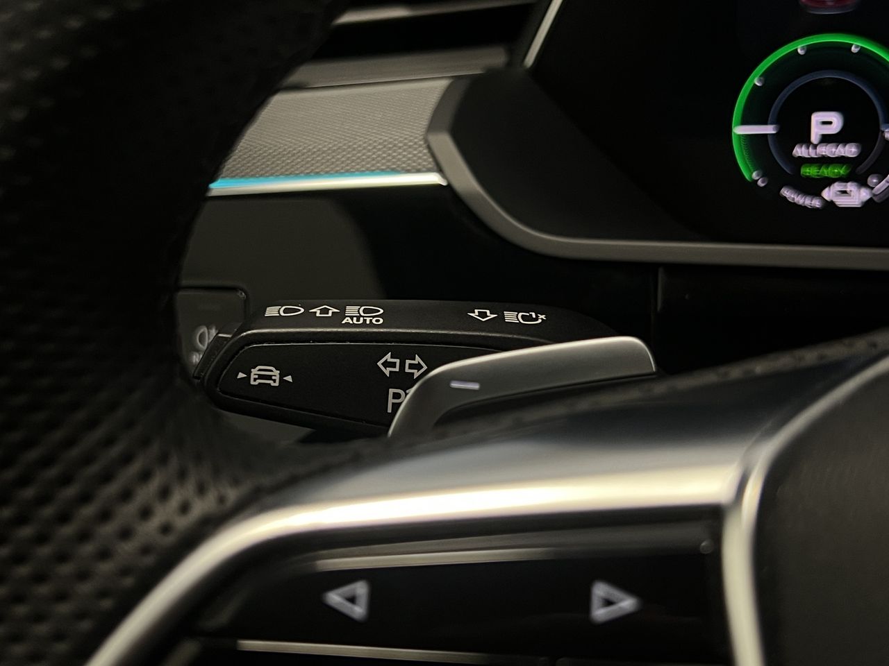 Audi Q8 e-tron S line 55 quattro - Foto 37