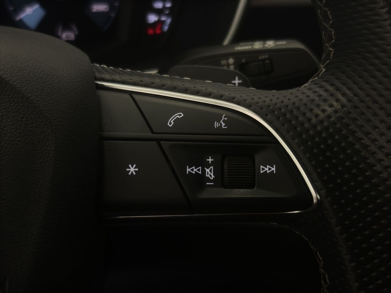 Audi Q3 45 TFSI e 180kW S tronic Black Line - Foto 23