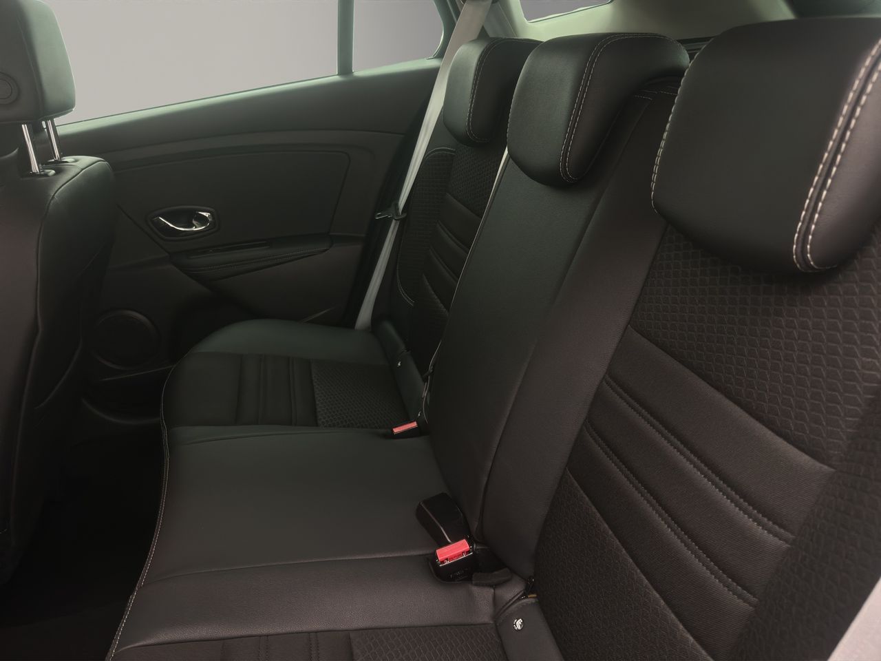 Renault Megane Sport Tourer Bose Energy dCi 130 S&S - Foto 14