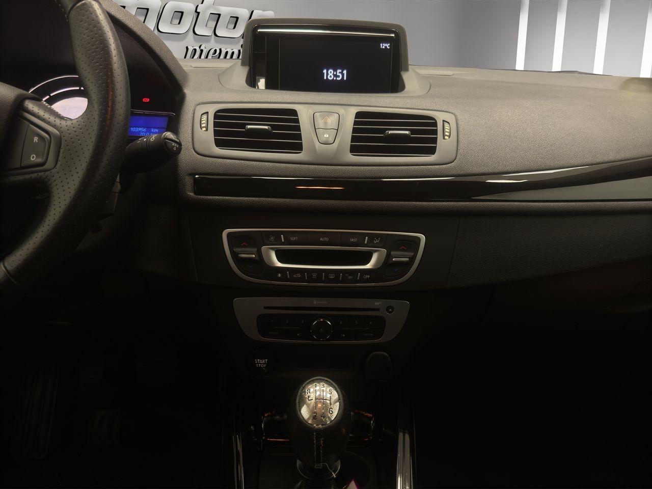 Renault Megane Sport Tourer Bose Energy dCi 130 S&S - Foto 16