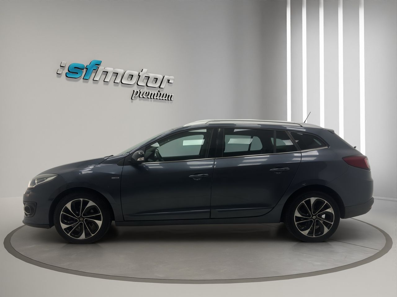 Renault Megane Sport Tourer Bose Energy dCi 130 S&S - Foto 4