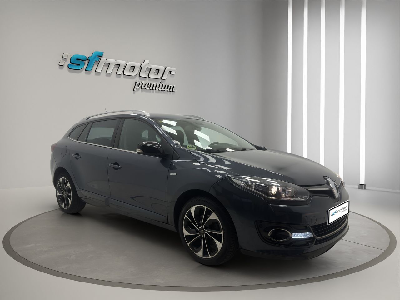 Renault Megane Sport Tourer Bose Energy dCi 130 S&S - Foto 9