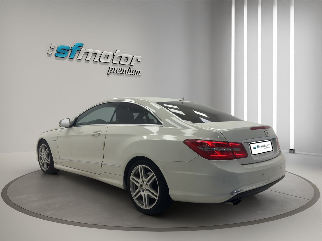 Mercedes Clase E Coupé E 220 CDI Blue Efficiency Avantg. - Foto 5