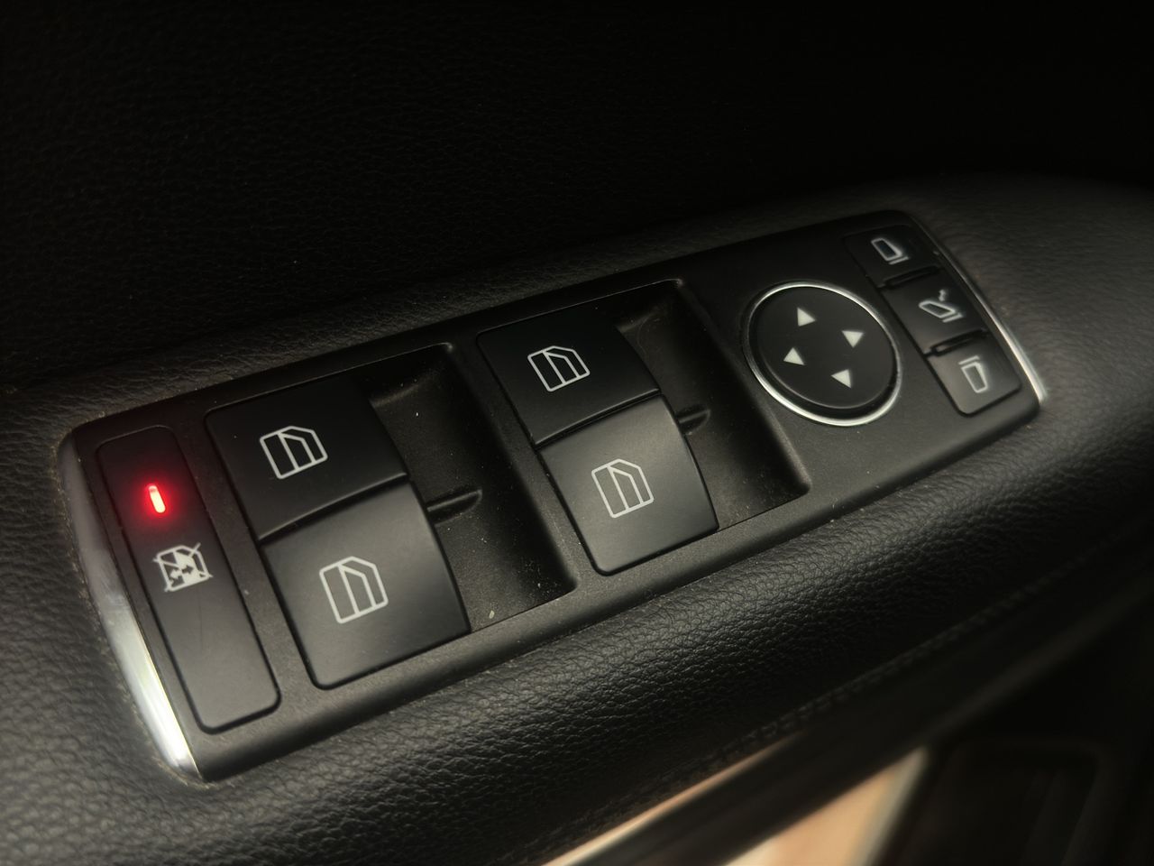 Mercedes Clase E Coupé E 220 CDI Blue Efficiency Avantg. - Foto 40