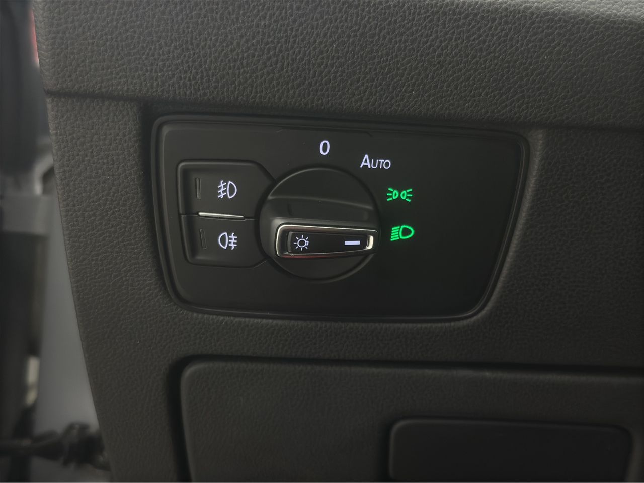 Volkswagen Passat Business 2.0 TDI 110kW (150CV) - Foto 31