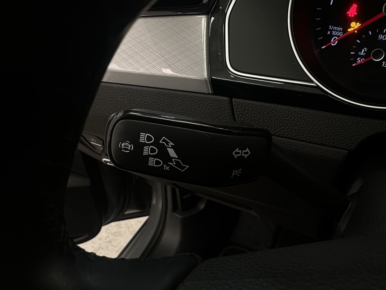 Volkswagen Passat Business 2.0 TDI 110kW (150CV) - Foto 30