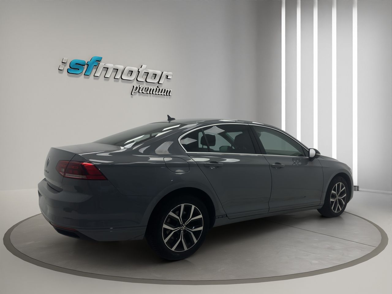 Volkswagen Passat Business 2.0 TDI 110kW (150CV) - Foto 7