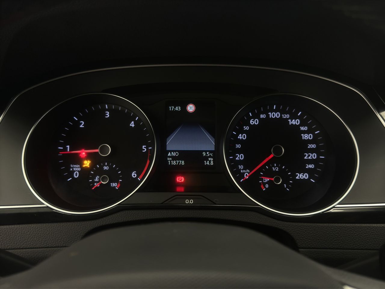 Volkswagen Passat Business 2.0 TDI 110kW (150CV) - Foto 36