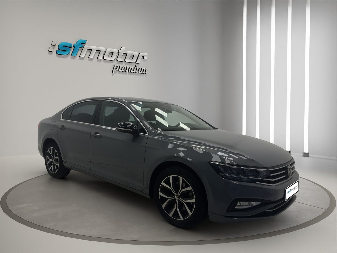 Volkswagen Passat Business 2.0 TDI 110kW (150CV) - Foto 9