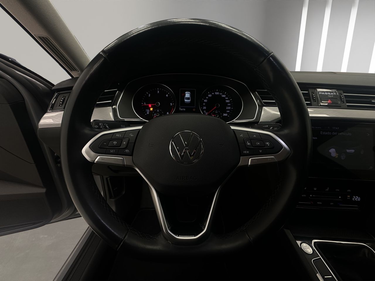 Volkswagen Passat Business 2.0 TDI 110kW (150CV) - Foto 11