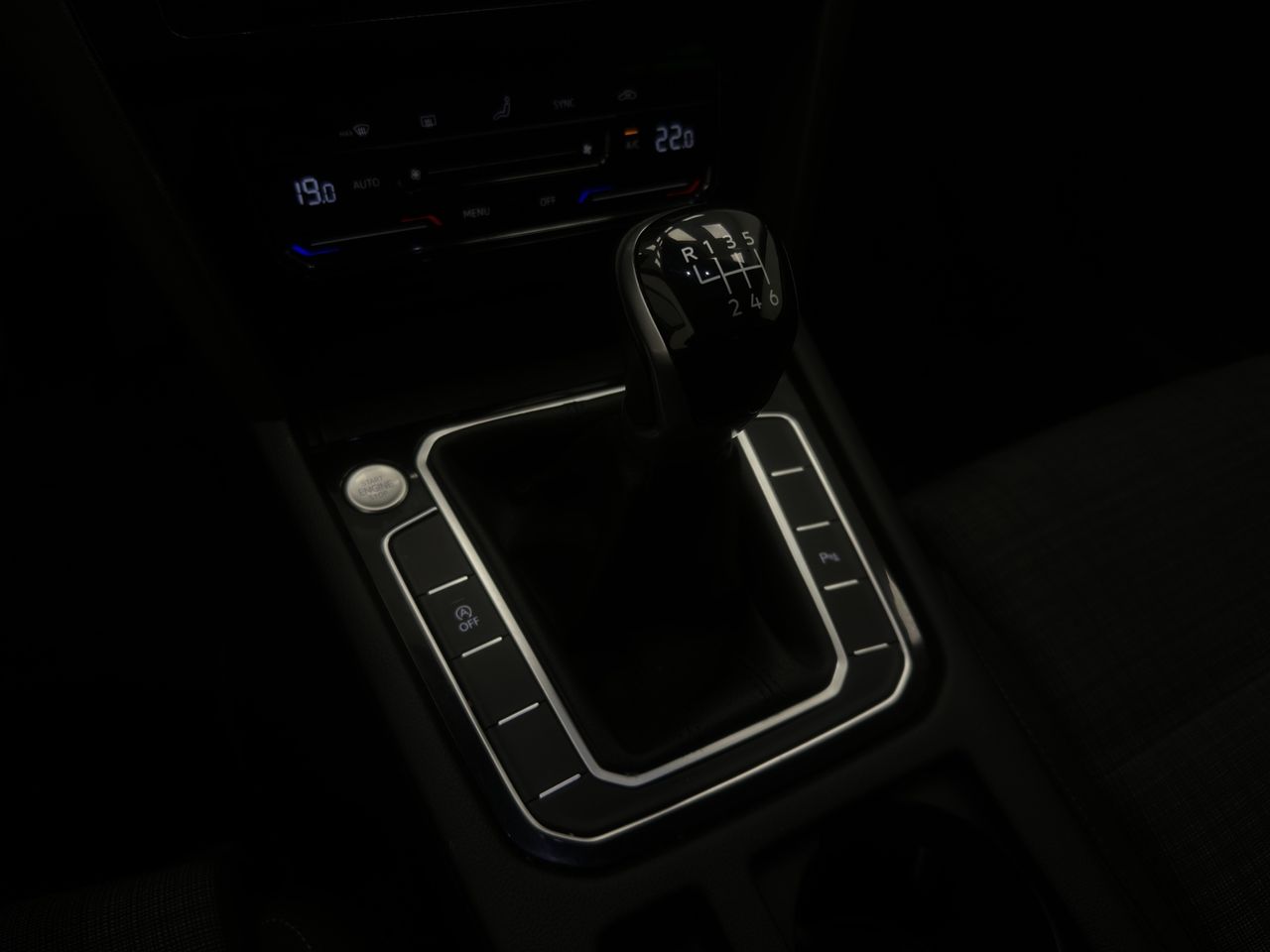 Volkswagen Passat Business 2.0 TDI 110kW (150CV) - Foto 20