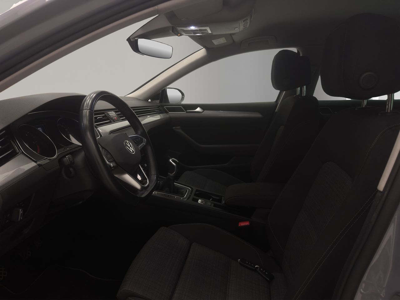 Volkswagen Passat Business 2.0 TDI 110kW (150CV) - Foto 10