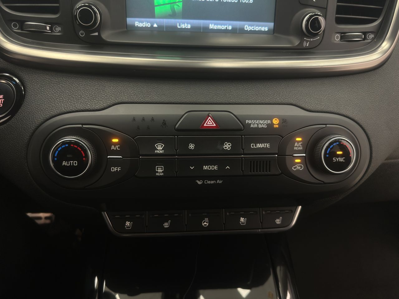 Kia Sorento 2.2 CRDi Emotion Auto 4x4 - Foto 28