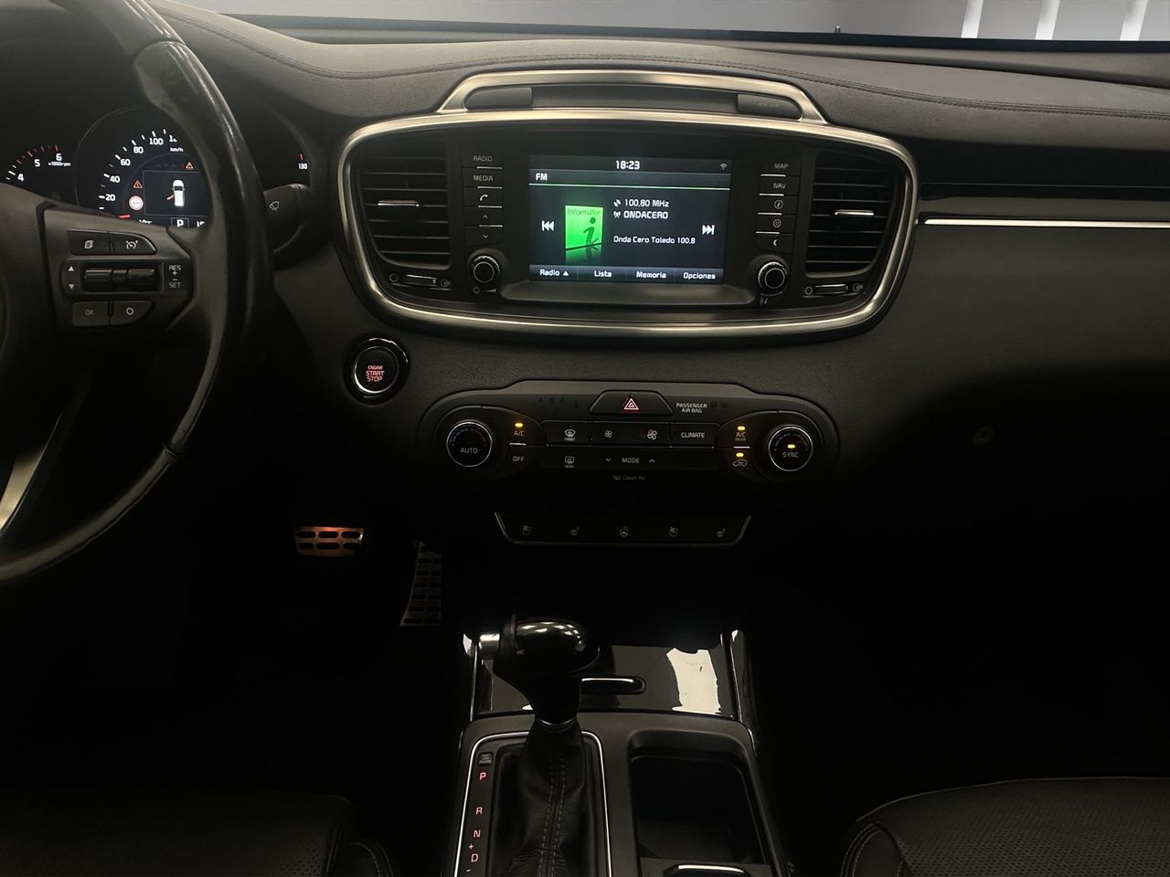 Kia Sorento 2.2 CRDi Emotion Auto 4x4 - Foto 16