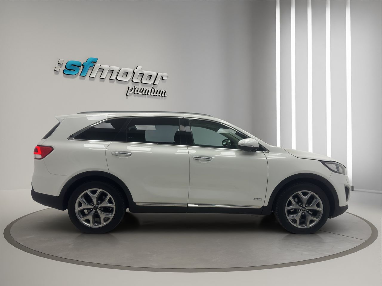 Kia Sorento 2.2 CRDi Emotion Auto 4x4 - Foto 8
