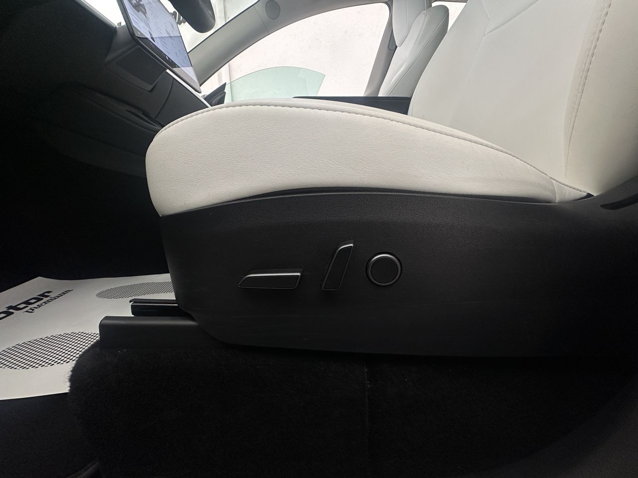 Tesla Model Y Gran Autonomía 4WD - Foto 26