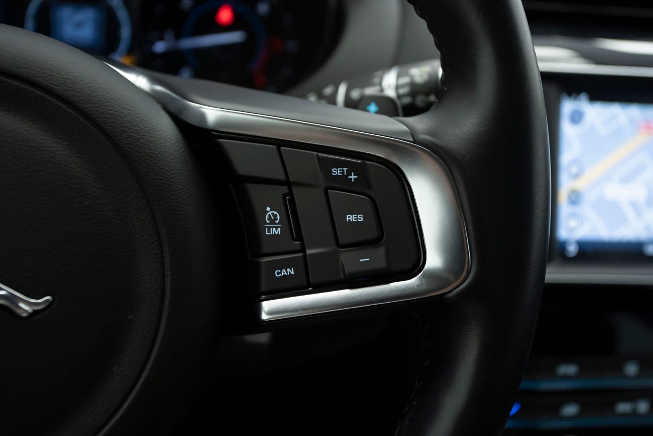 Jaguar F-Pace 2.0L i4D 132kW Prestige Auto - Foto 39