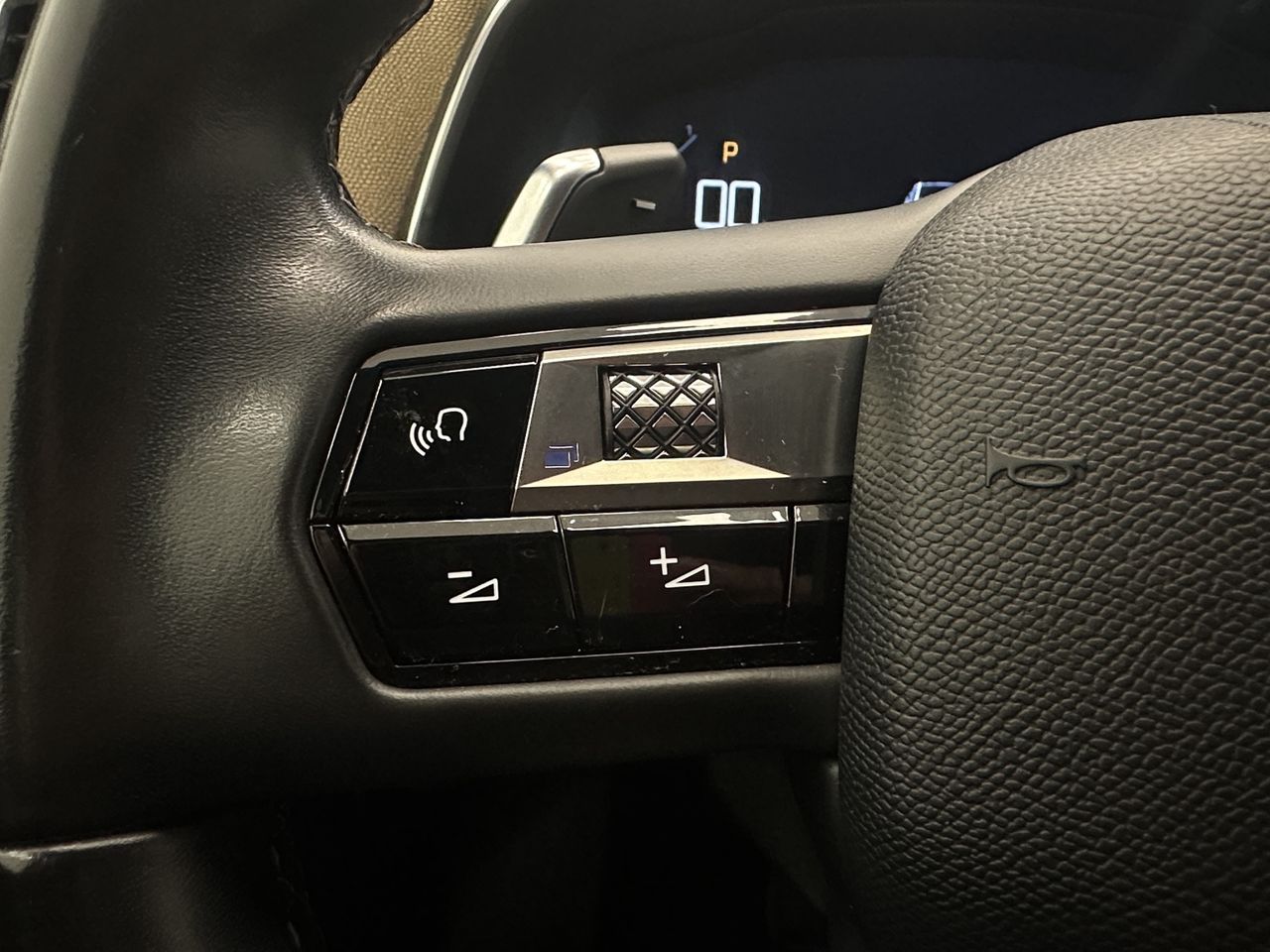 DS DS 7 Crossback BlueHDi DE 96kW (130CV) Auto. CHIC - Foto 25