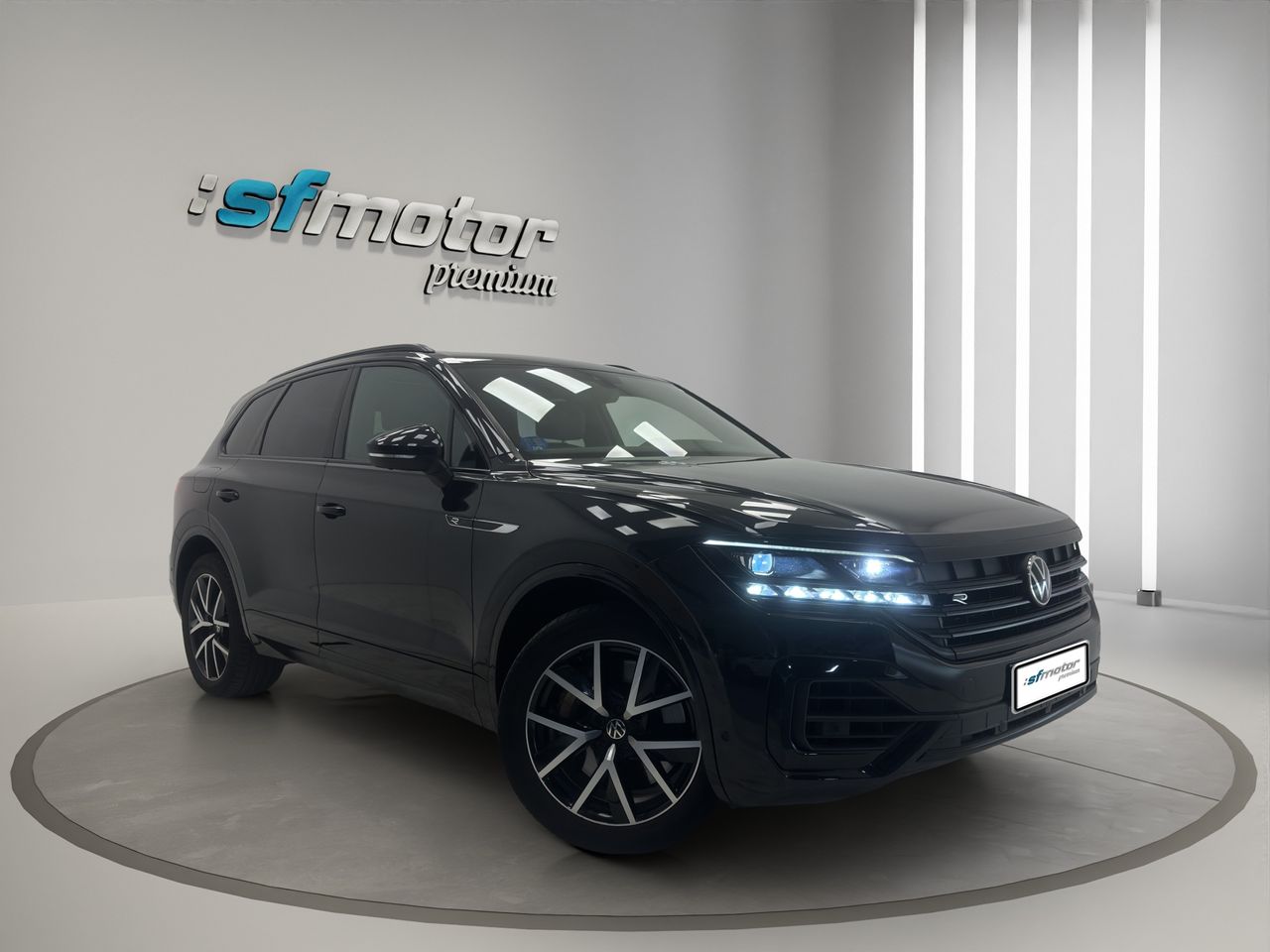 Volkswagen Touareg Hybrid 3.0 TSI 380 CV Tiptronic 8 vel. - Foto 9