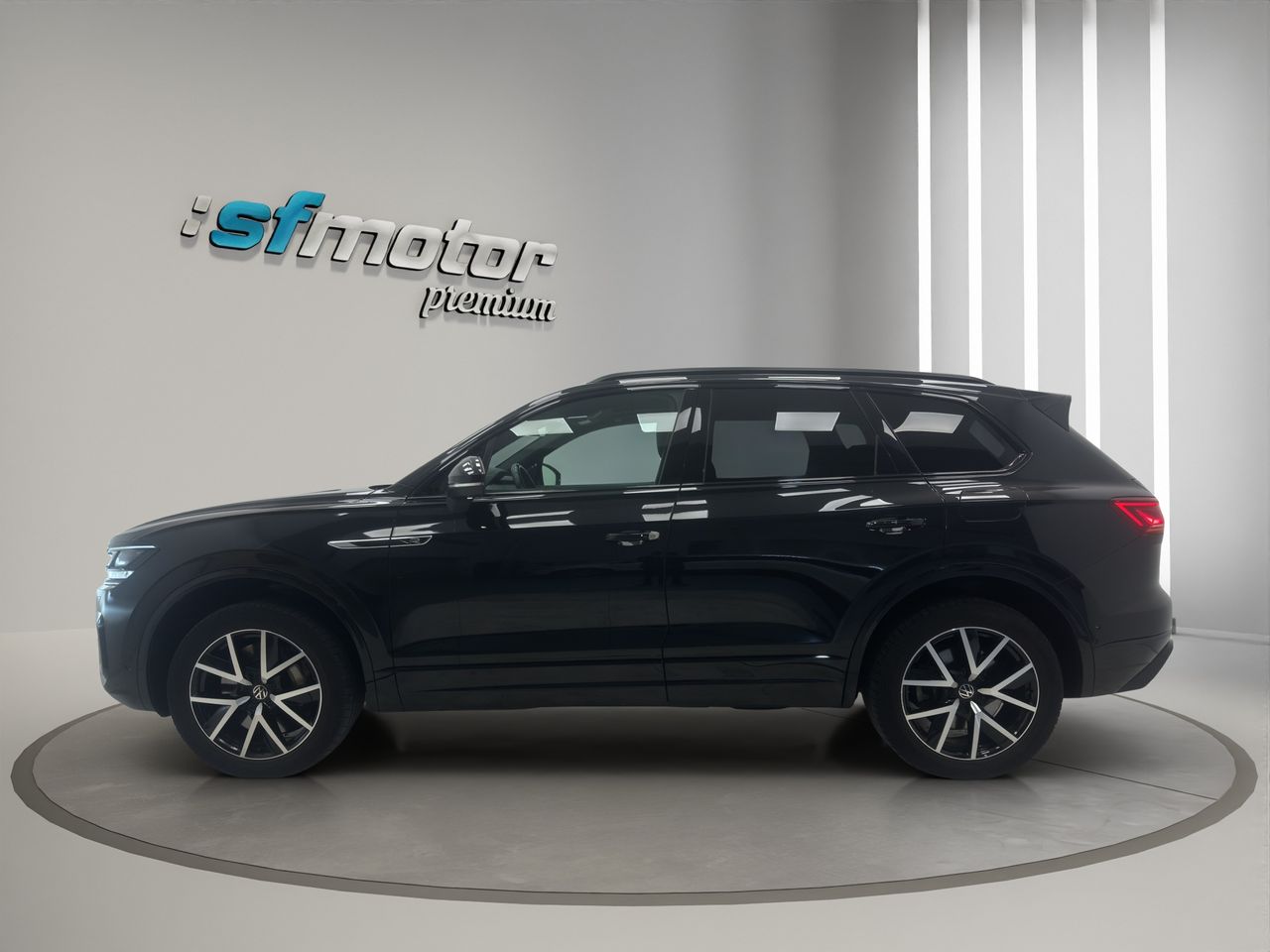 Volkswagen Touareg Hybrid 3.0 TSI 380 CV Tiptronic 8 vel. - Foto 4