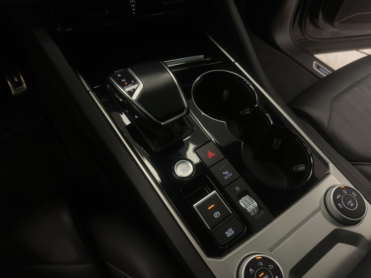 Volkswagen Touareg Hybrid 3.0 TSI 380 CV Tiptronic 8 vel. - Foto 27