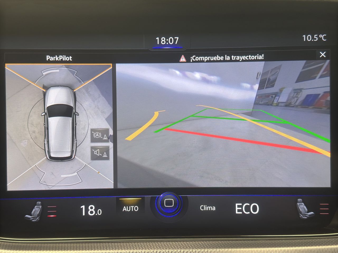 Volkswagen Touareg Hybrid 3.0 TSI 380 CV Tiptronic 8 vel. - Foto 42