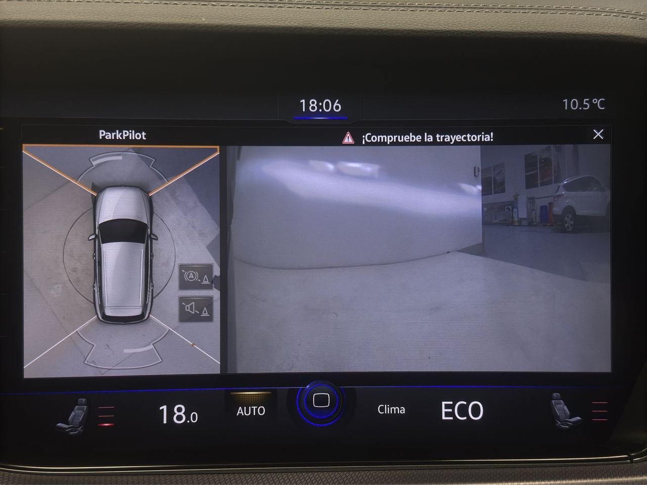 Volkswagen Touareg Hybrid 3.0 TSI 380 CV Tiptronic 8 vel. - Foto 39