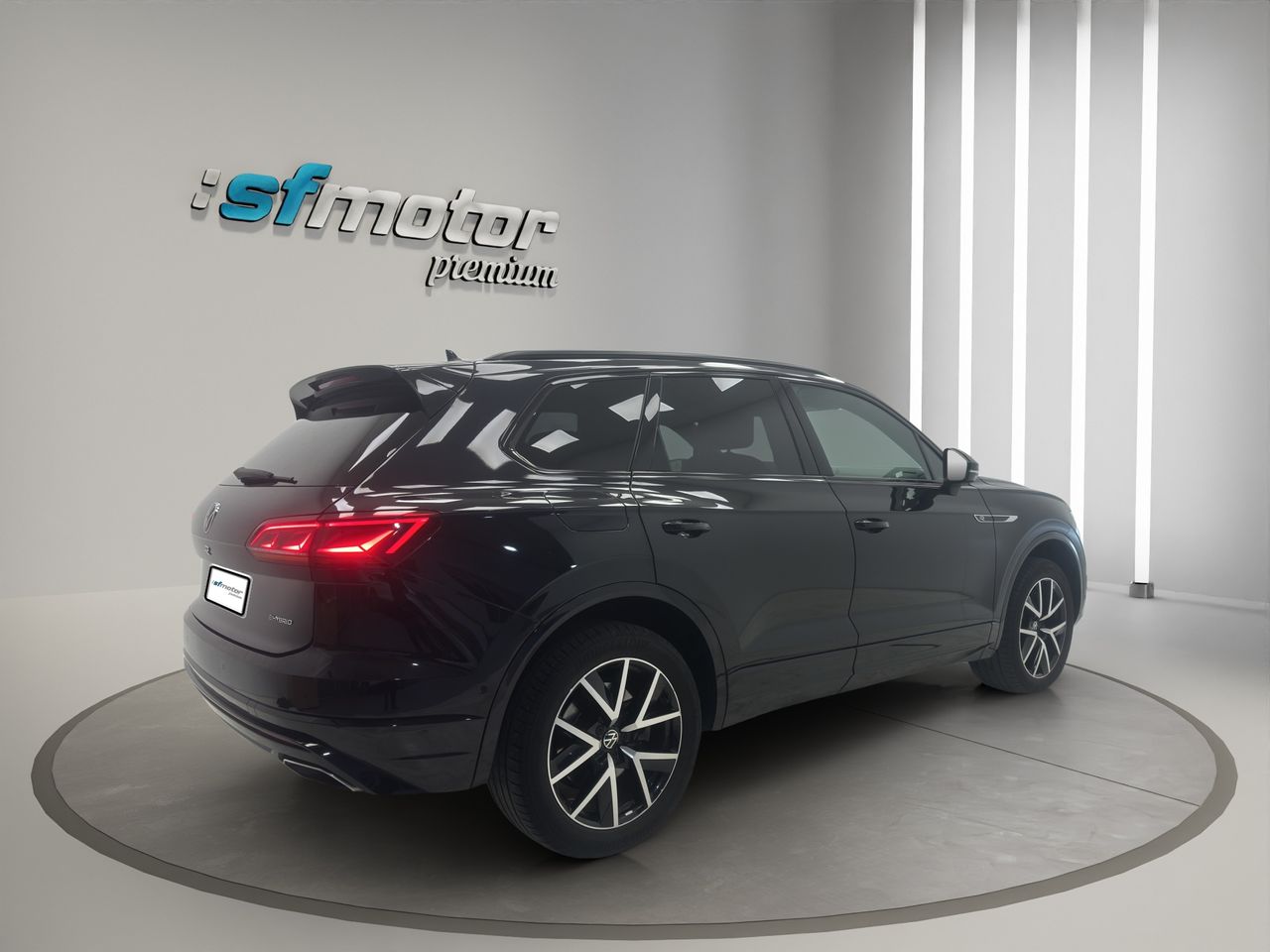 Volkswagen Touareg Hybrid 3.0 TSI 380 CV Tiptronic 8 vel. - Foto 7