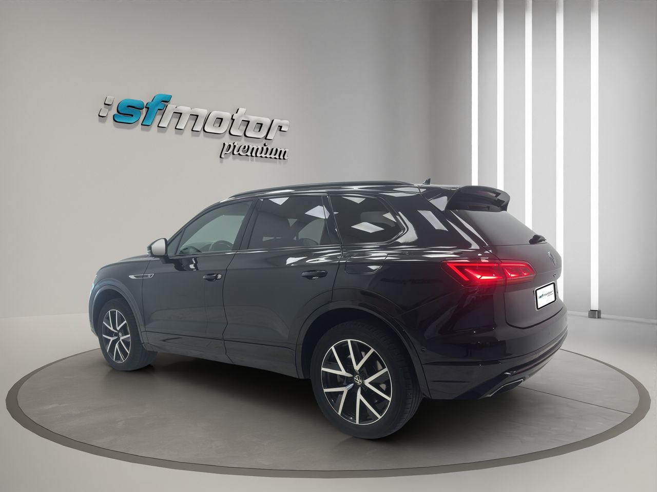 Volkswagen Touareg Hybrid 3.0 TSI 380 CV Tiptronic 8 vel. - Foto 5