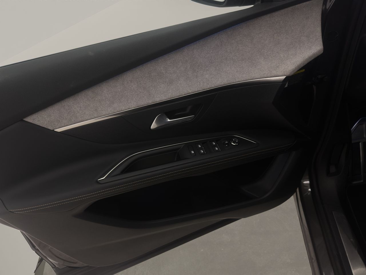 Peugeot 3008 1.5 BlueHDi 96kW (130CV) S&S GT - Foto 13