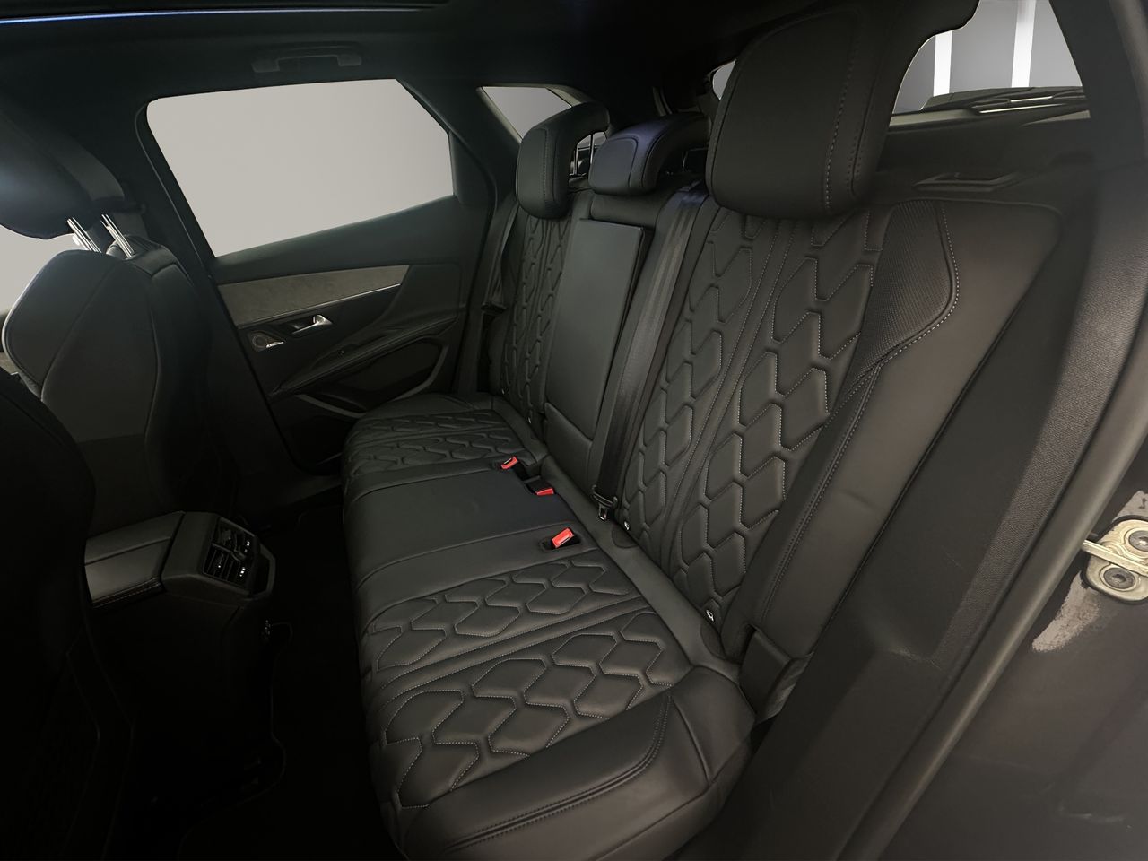 Peugeot 3008 1.5 BlueHDi 96kW (130CV) S&S GT - Foto 14