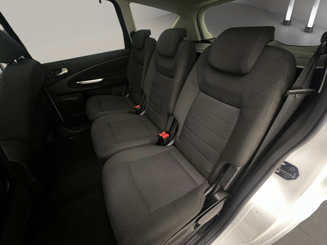 Ford S Max 2.0 TDCi 140cv Trend Auto - Foto 14