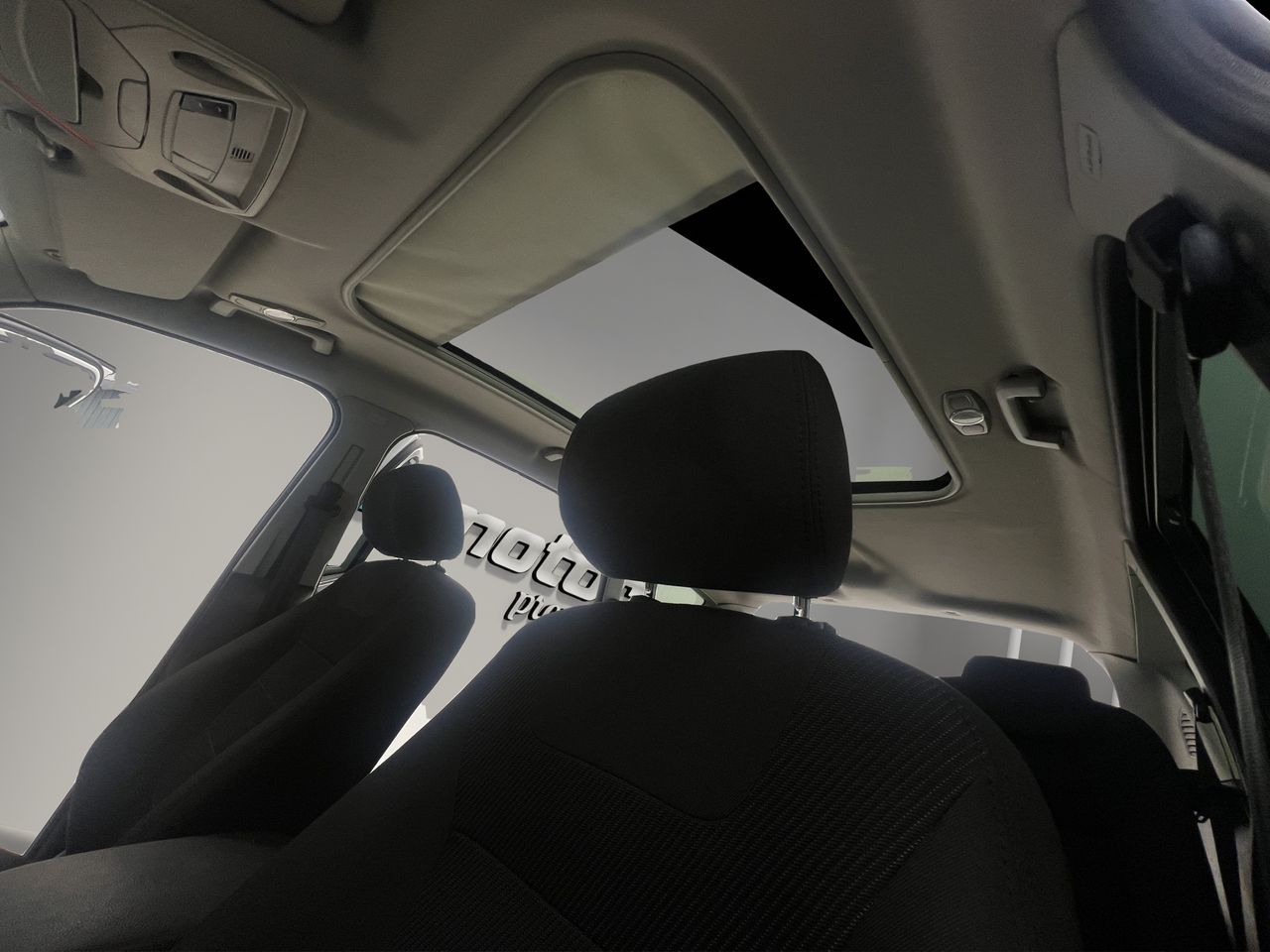 Ford S Max 2.0 TDCi 140cv Trend Auto - Foto 22