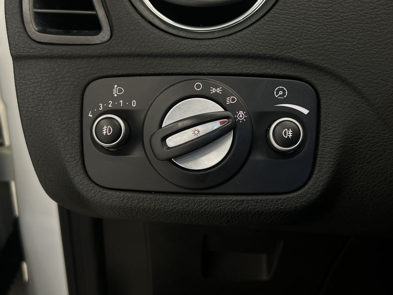 Ford S Max 2.0 TDCi 140cv Trend Auto - Foto 31