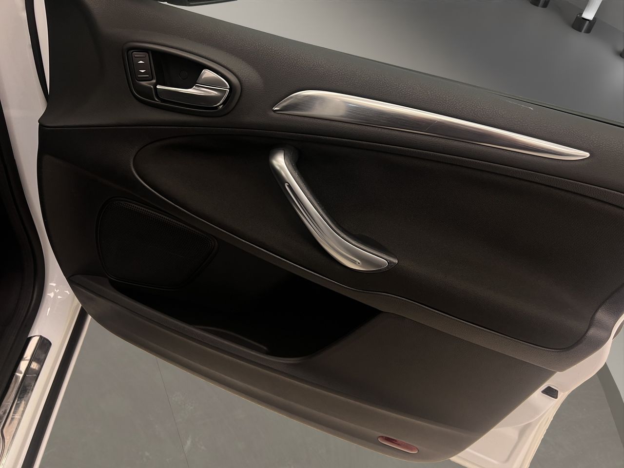 Ford S Max 2.0 TDCi 140cv Trend Auto - Foto 18