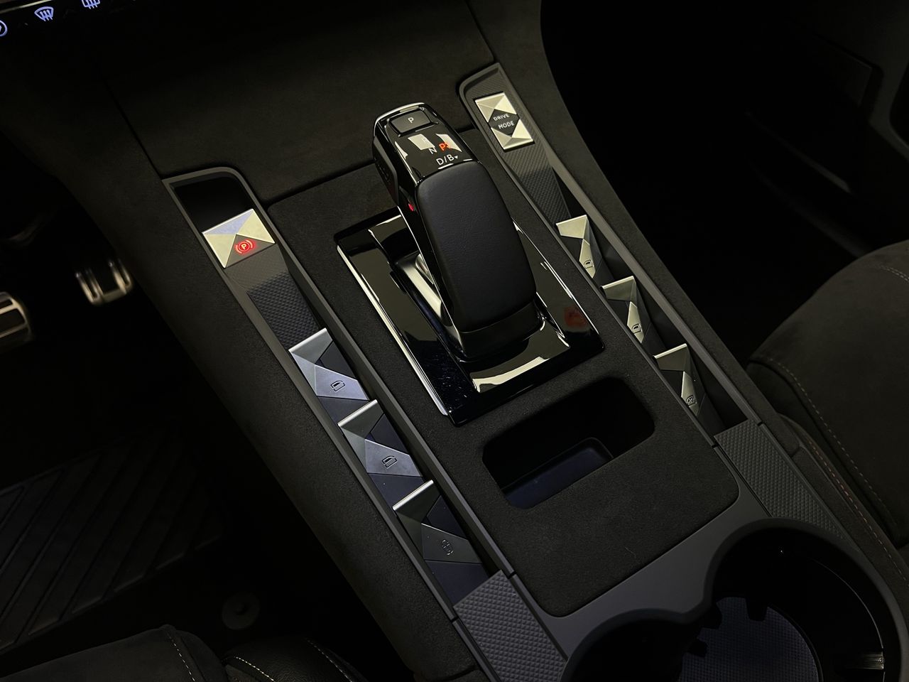 DS DS 7 Crossback 1.6 E-Tense 225 PERFORMANCE LINE + Auto - Foto 26