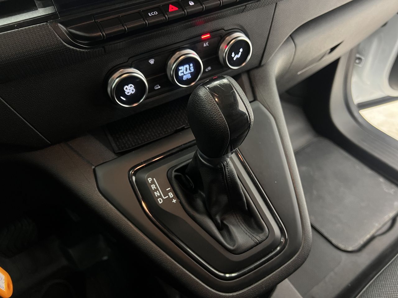 Renault Kangoo E-Tech GRAND CONFORT EV45 DC 80KW - Foto 27